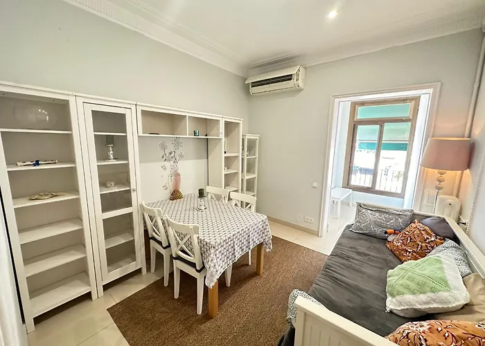 לינה וארוחת בוקר Borrells